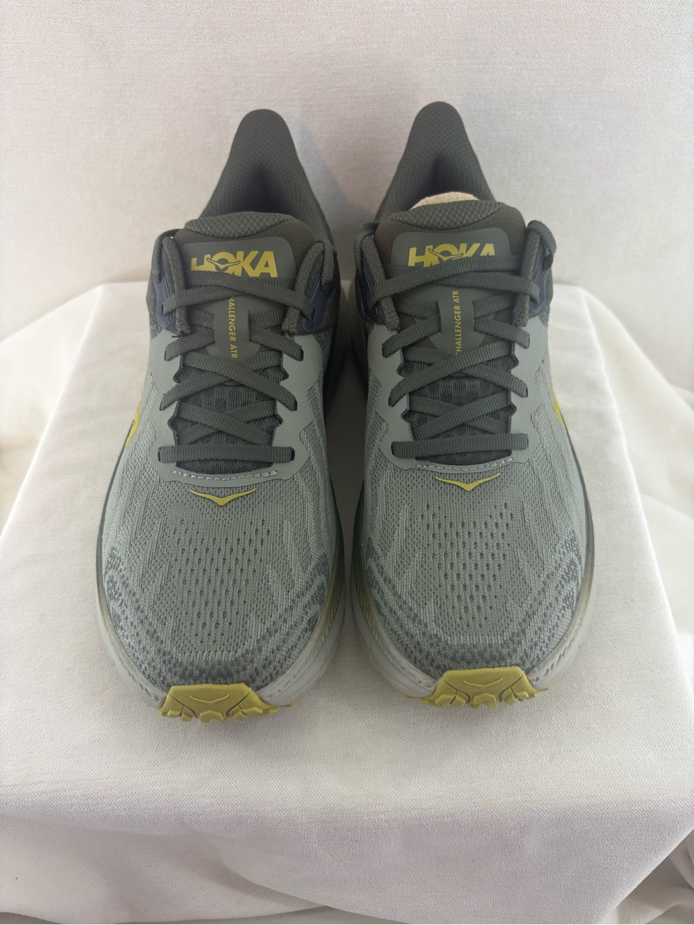 Hoka Challanger ART 7  men’s Running Shoe size 8/ 41 1/3 NEW - Picture 2 of 8